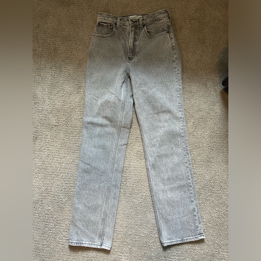 Abercrombie 90s straight high rise jeans